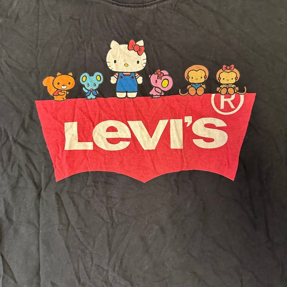 Levis T-Shirt Womens Size L Black Hello Kitty Graphic Print Short Sleeve Cotton